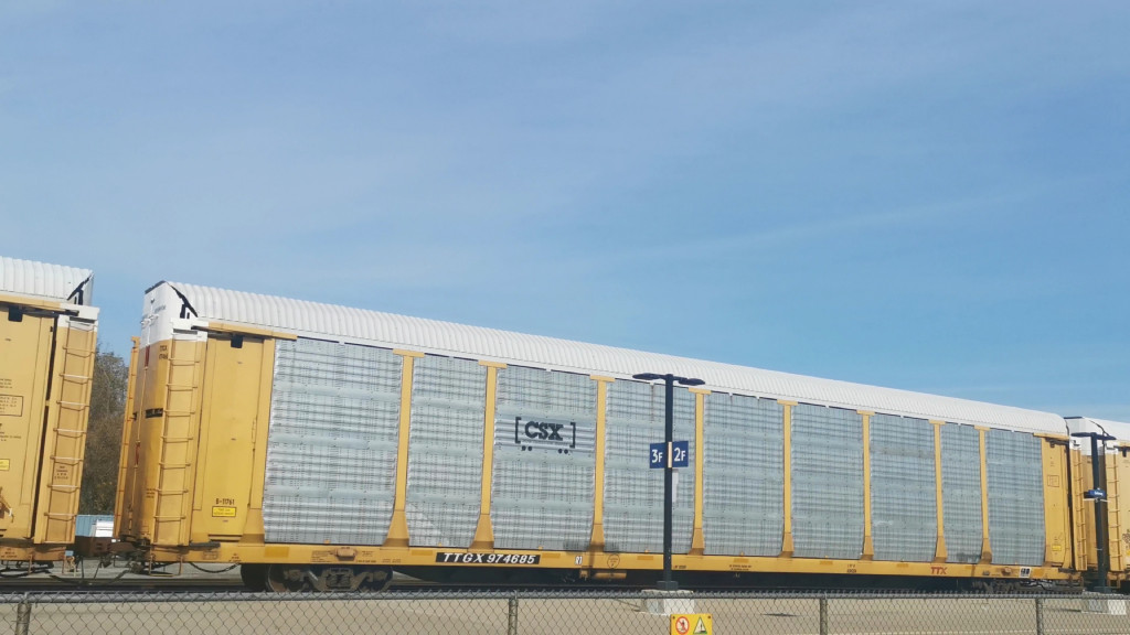 CSX B11761 (Body) TTGX 974685 (Flat)